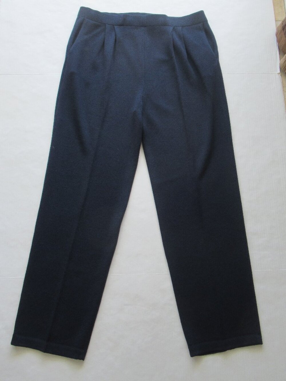 St John Basics Santana Knit Navy Blue Straight Leg Pants Size 12, 28 in Inseam